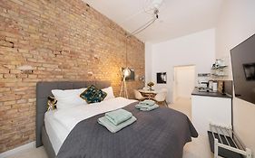 Great 2-Room Apartment